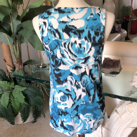 SZ M NWOT A.N.A. TOP SLEEVELESS AND SCOOP NECK NICE COLORS - Picture 3 of 5